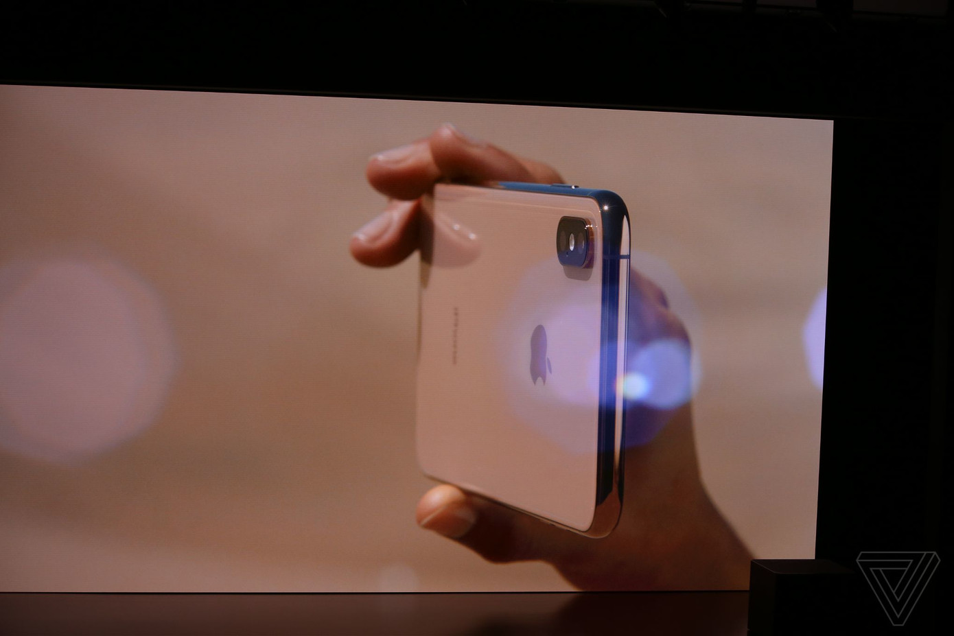 Apple trình làng iPhone Xs, Xs Max hỗ trợ hai sim và iPhone Xr ảnh 8