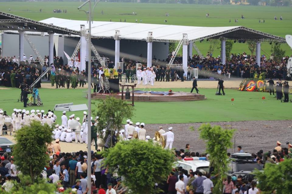 Chủ tịch nước Trần Đại Quang trở về đất mẹ ảnh 33