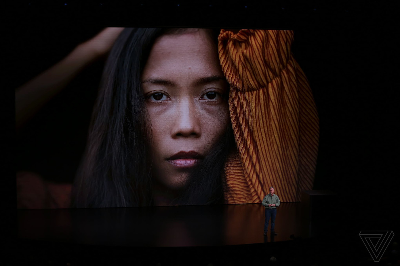 Apple trình làng iPhone Xs, Xs Max hỗ trợ hai sim và iPhone Xr ảnh 26