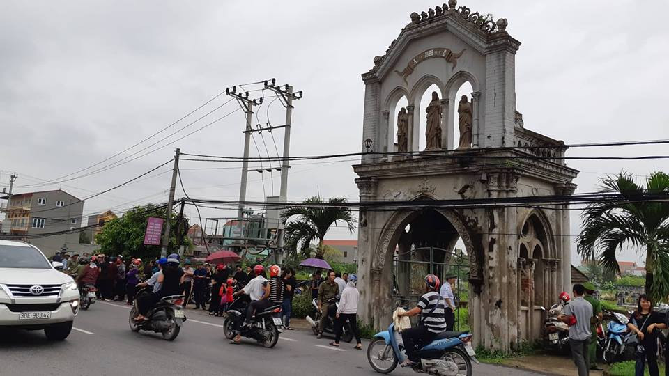 Cỗ linh xa đưa Chủ tịch nước Trần Đại Quang về quê nhà ảnh 5