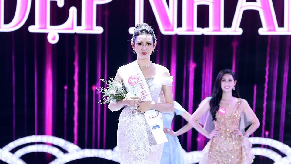 Cô gái 18 tuổi Trần Tiểu Vy đăng quang Hoa hậu Việt Nam 2018 ảnh 13