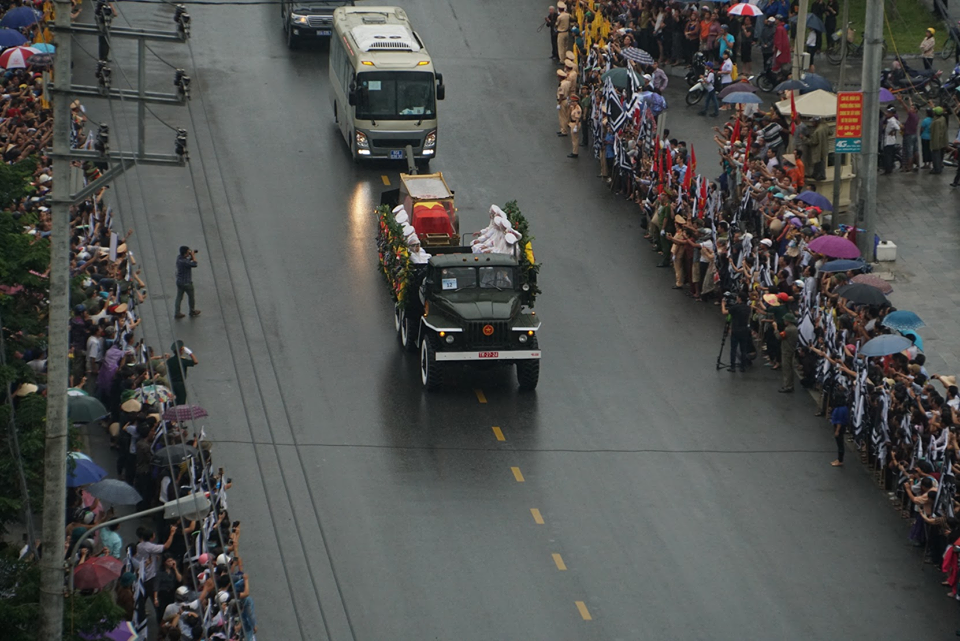 Chủ tịch nước Trần Đại Quang trở về đất mẹ ảnh 57