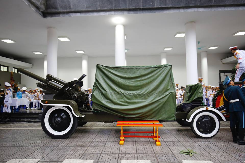 Cỗ linh xa đưa Chủ tịch nước Trần Đại Quang về quê nhà ảnh 72