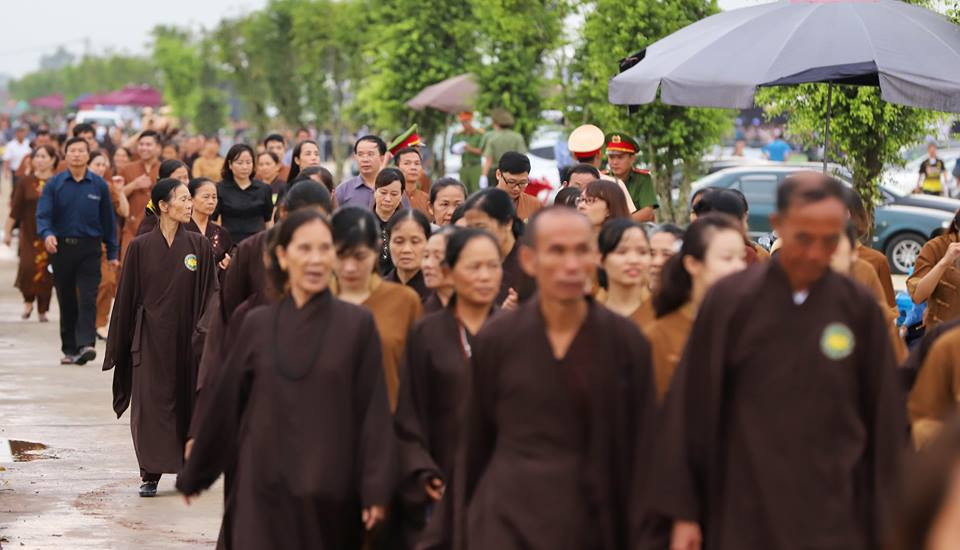 Cỗ linh xa đưa Chủ tịch nước Trần Đại Quang về quê nhà ảnh 14