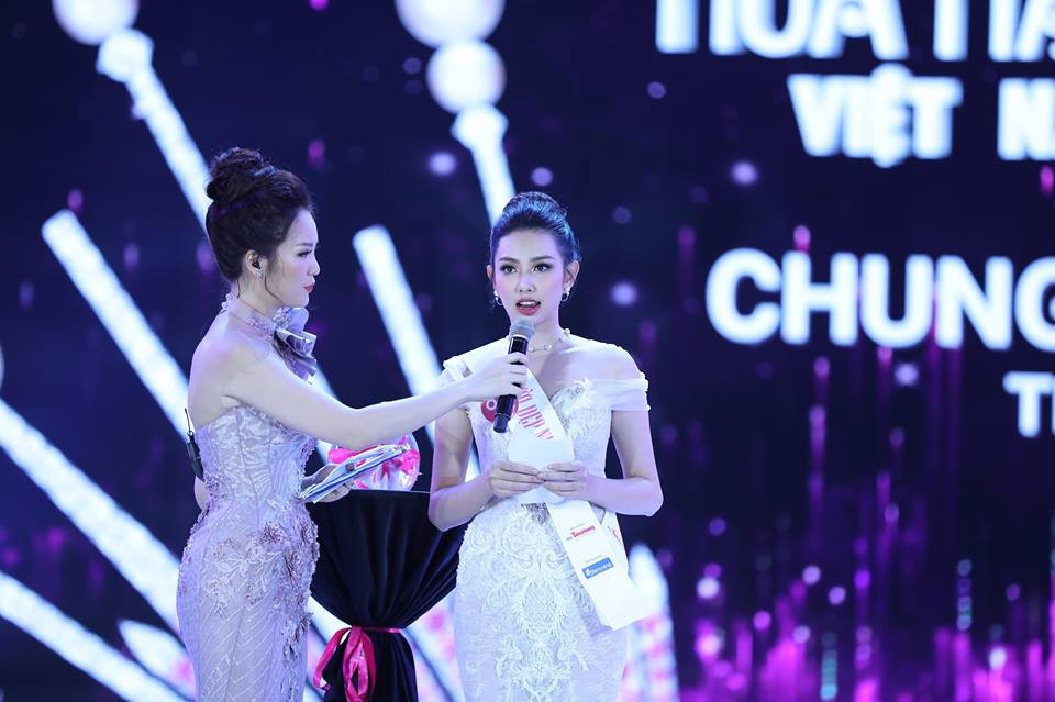 Cô gái 18 tuổi Trần Tiểu Vy đăng quang Hoa hậu Việt Nam 2018 ảnh 10
