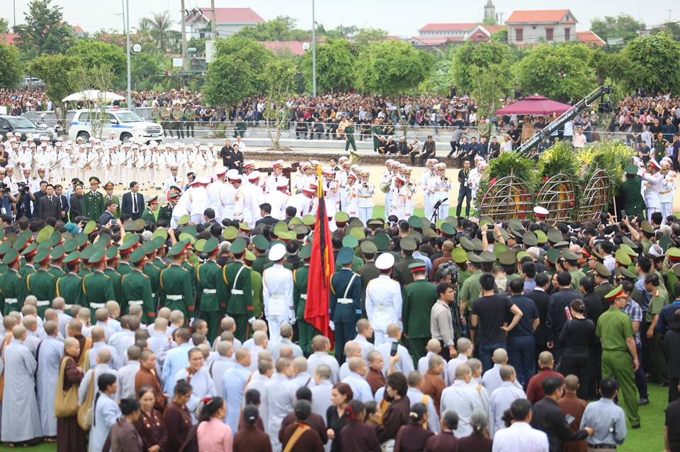 Chủ tịch nước Trần Đại Quang trở về đất mẹ ảnh 25