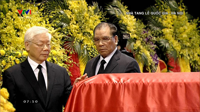 Cỗ linh xa đưa Chủ tịch nước Trần Đại Quang về quê nhà ảnh 48