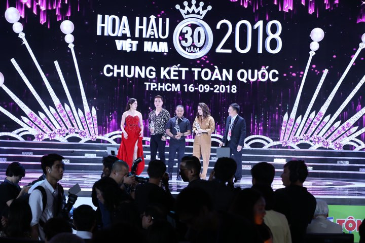 Cô gái 18 tuổi Trần Tiểu Vy đăng quang Hoa hậu Việt Nam 2018 ảnh 40