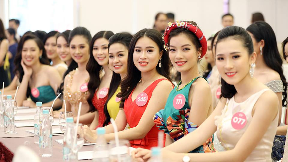 Hé mở 'Ánh sáng' và hình tượng Nữ thần Mặt Trời đêm Chung kết HHVN ảnh 23