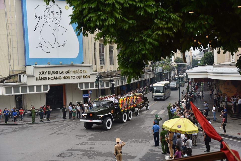 Cỗ linh xa đưa Chủ tịch nước Trần Đại Quang về quê nhà ảnh 20