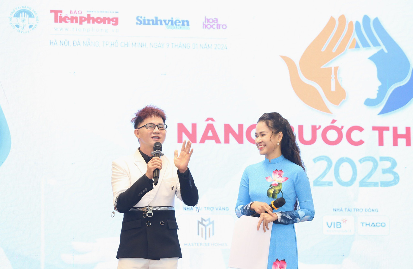 Nâng bước thủ khoa: Chắp thêm đôi cánh cho sinh viên ảnh 38