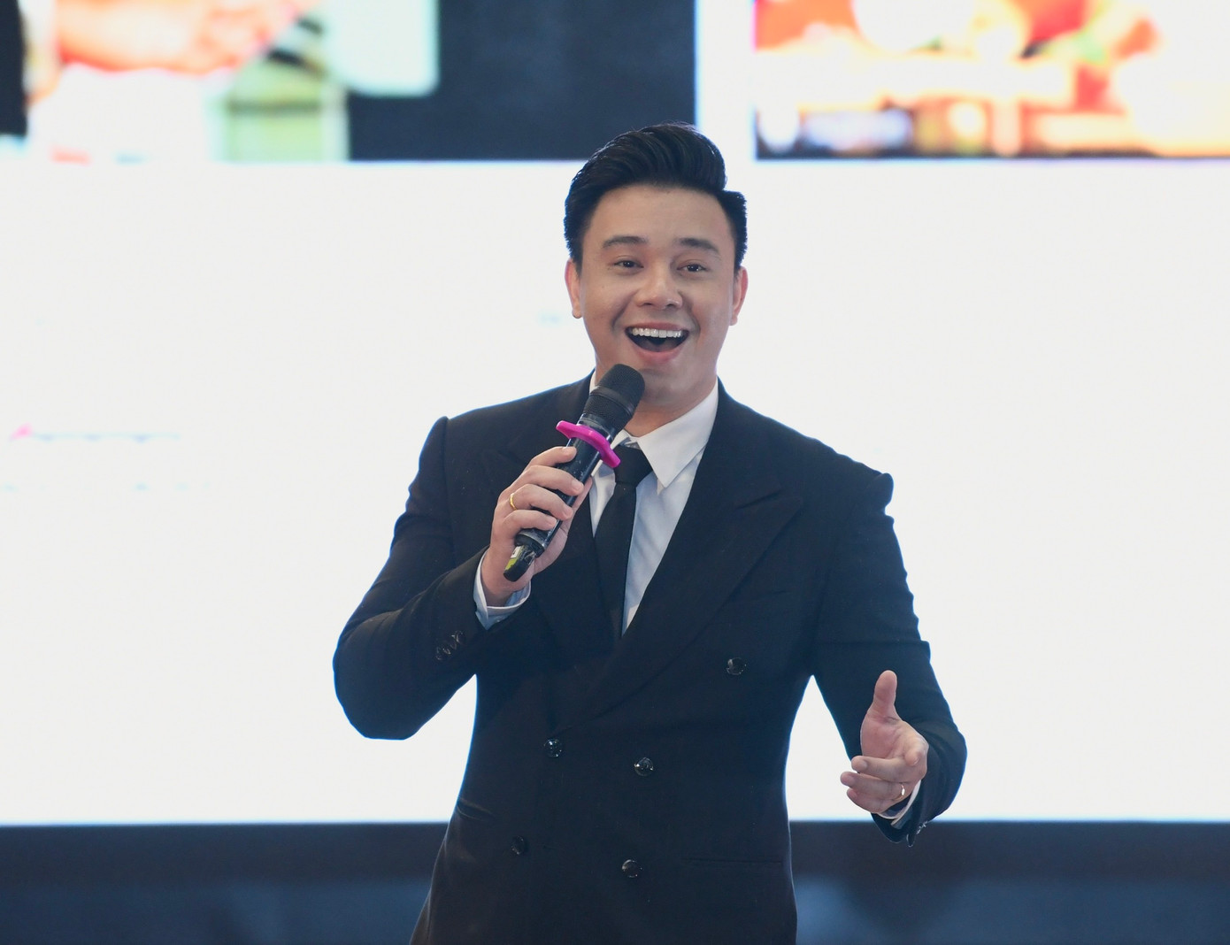 Nâng bước thủ khoa: Chắp thêm đôi cánh cho sinh viên ảnh 12