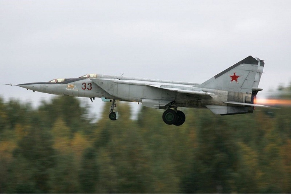 Tiêm kích MiG-25