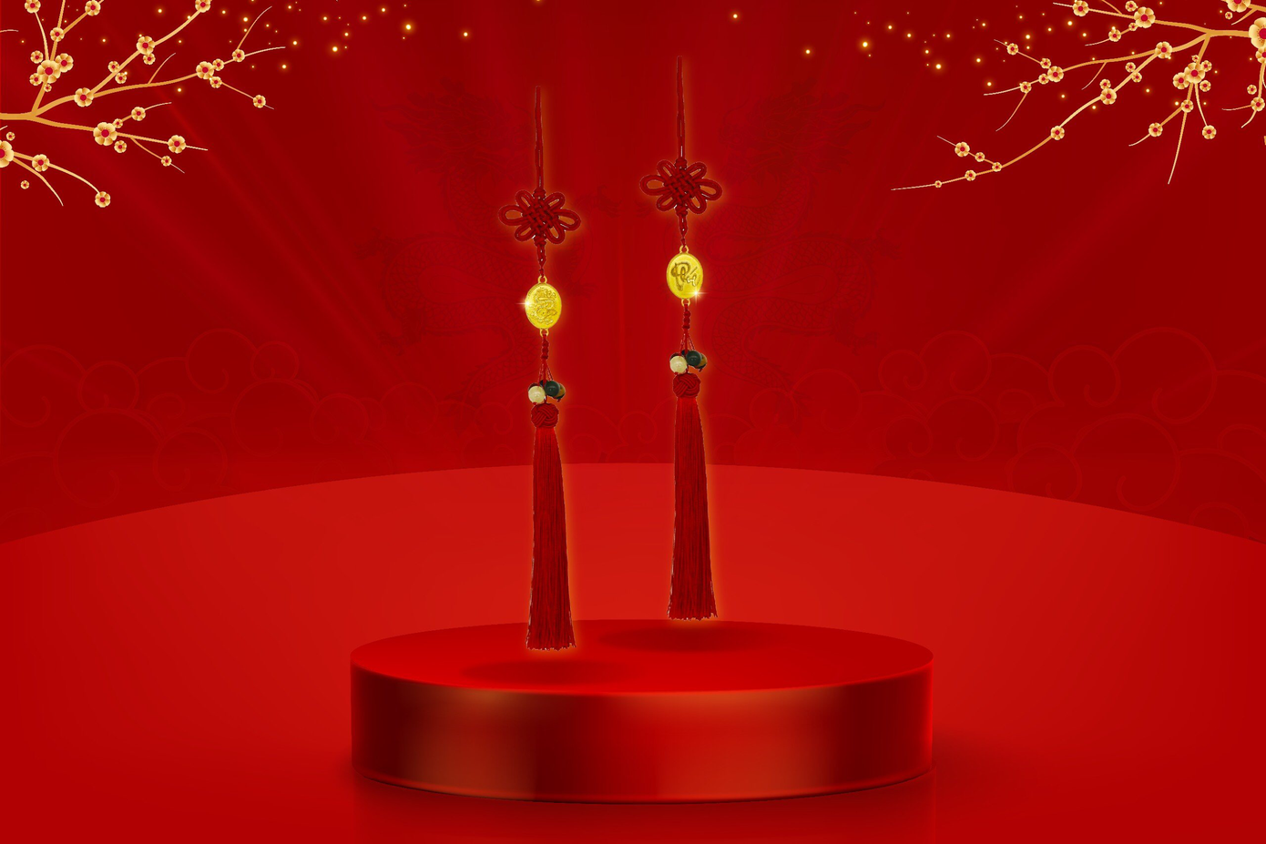 Khánh treo xe vàng 24K với hình tượng rồng vàng đầy may mắn cho năm Giáp Thìn. Khánh treo xe vàng 24K với hình tượng rồng vàng đầy may mắn cho năm Giáp Thìn.