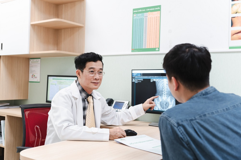 Càng lớn tuổi, “cánh mày râu” càng dễ mắc các bệnh lý về rối loạn cương dương, viêm niệu đạo,...