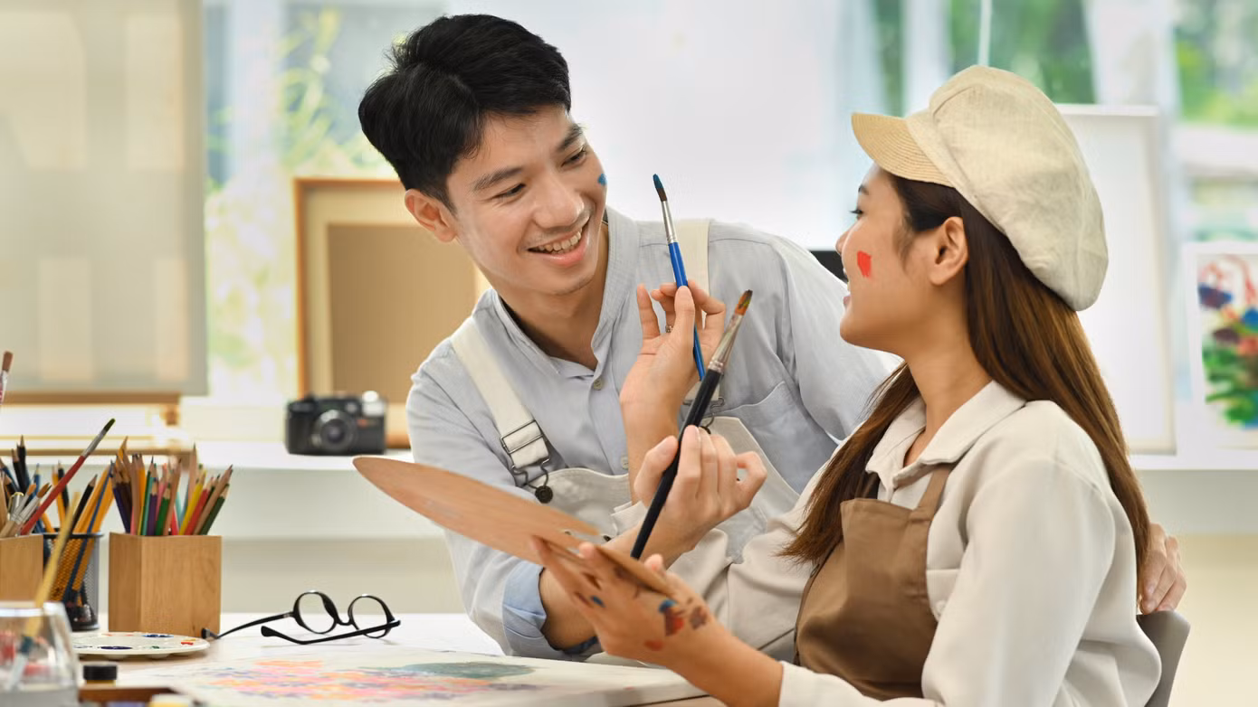 Những cặp đôi đam mê hội họa, sáng tạo chắc chắn không nên bỏ lỡ hoạt động thú vị này (Ảnh: Photodune).