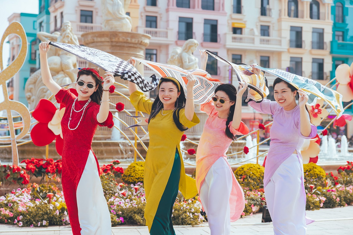 Hàng triệu tấm ảnh Tết tại Grand World đã được du khách lưu giữ chỉ sau 7 ngày nghỉ Hàng triệu tấm ảnh Tết tại Grand World đã được du khách lưu giữ chỉ sau 7 ngày nghỉ