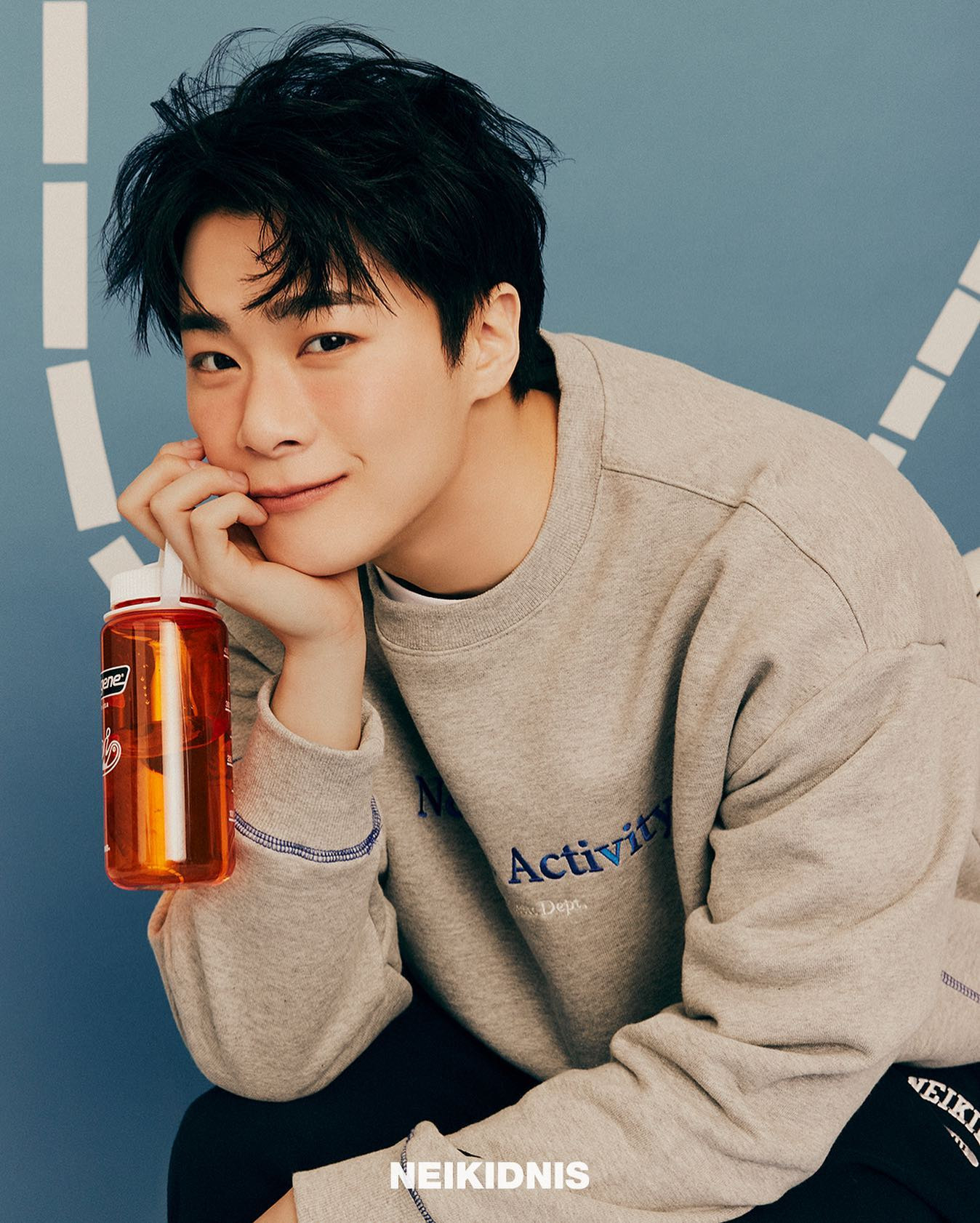 Moonbin gây chú ý với vẻ ngoài điển trai khi còn nhỏ. Anh là ca sĩ, vũ công tài năng của nhóm nhạc ASTRO đình đám. Moonbin gây chú ý với vẻ ngoài điển trai khi còn nhỏ. Anh là ca sĩ, vũ công tài năng của nhóm nhạc ASTRO đình đám.