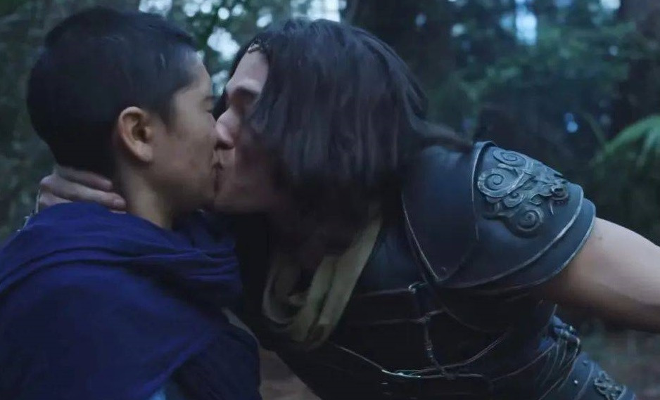 Khán giả bất ngờ với nụ hôn mà Tôn Ngộ Không dành cho Đường Tăng trong Tây du ký bản Australia. Khán giả bất ngờ với nụ hôn mà Tôn Ngộ Không dành cho Đường Tăng trong Tây du ký bản Australia.