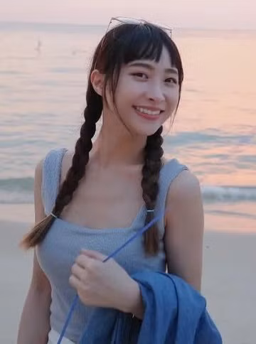 Hồ Hinh Nghi và Hoàng Vân Hâm là hai cô gái dám đứng ra tố cáo Hứa Kiệt Huy.