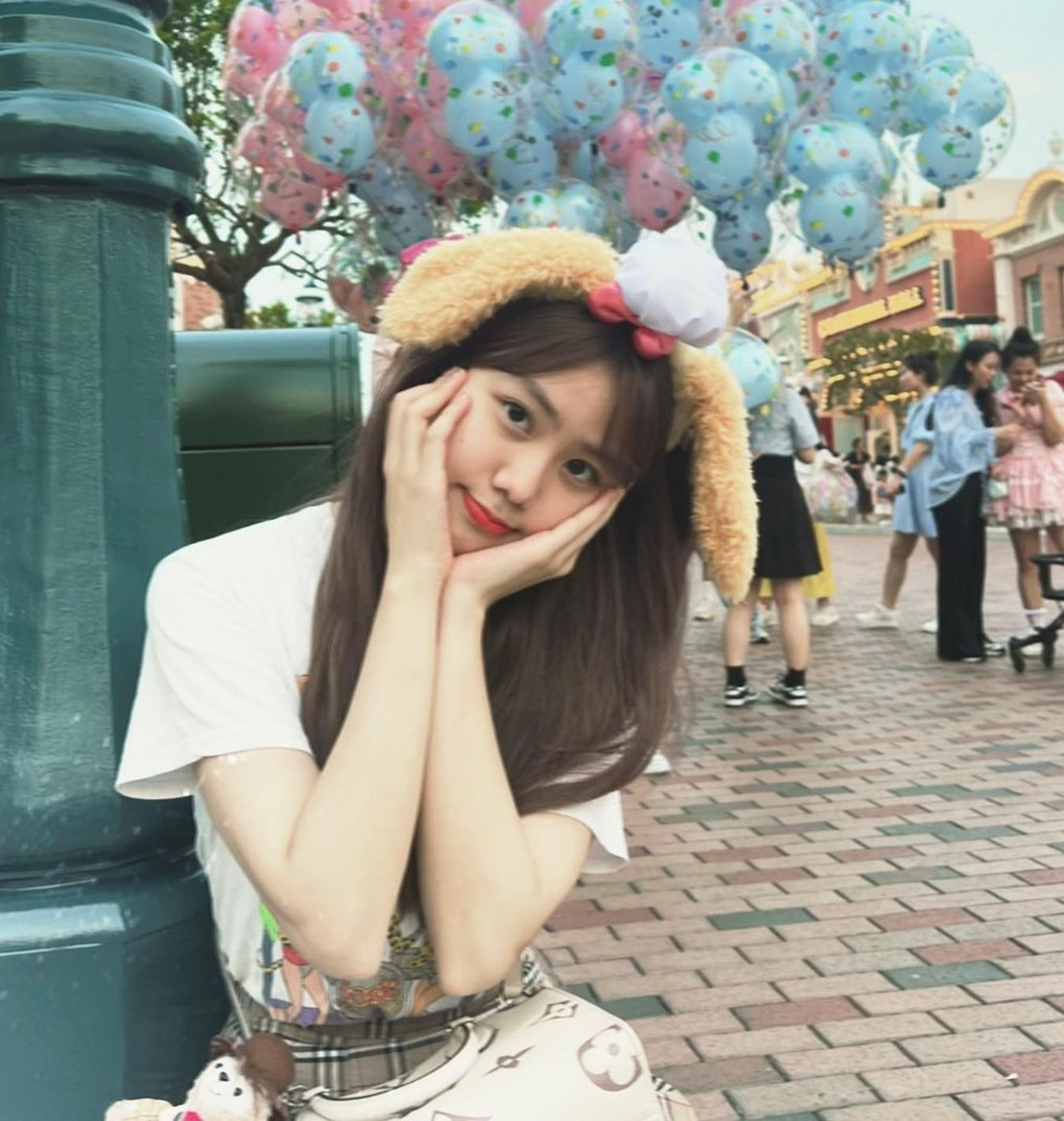 Trang Tử Tuyền đại diện cho vẻ đẹp ngây thơ, thân thiện, dễ lấy cảm tình của công chúng.