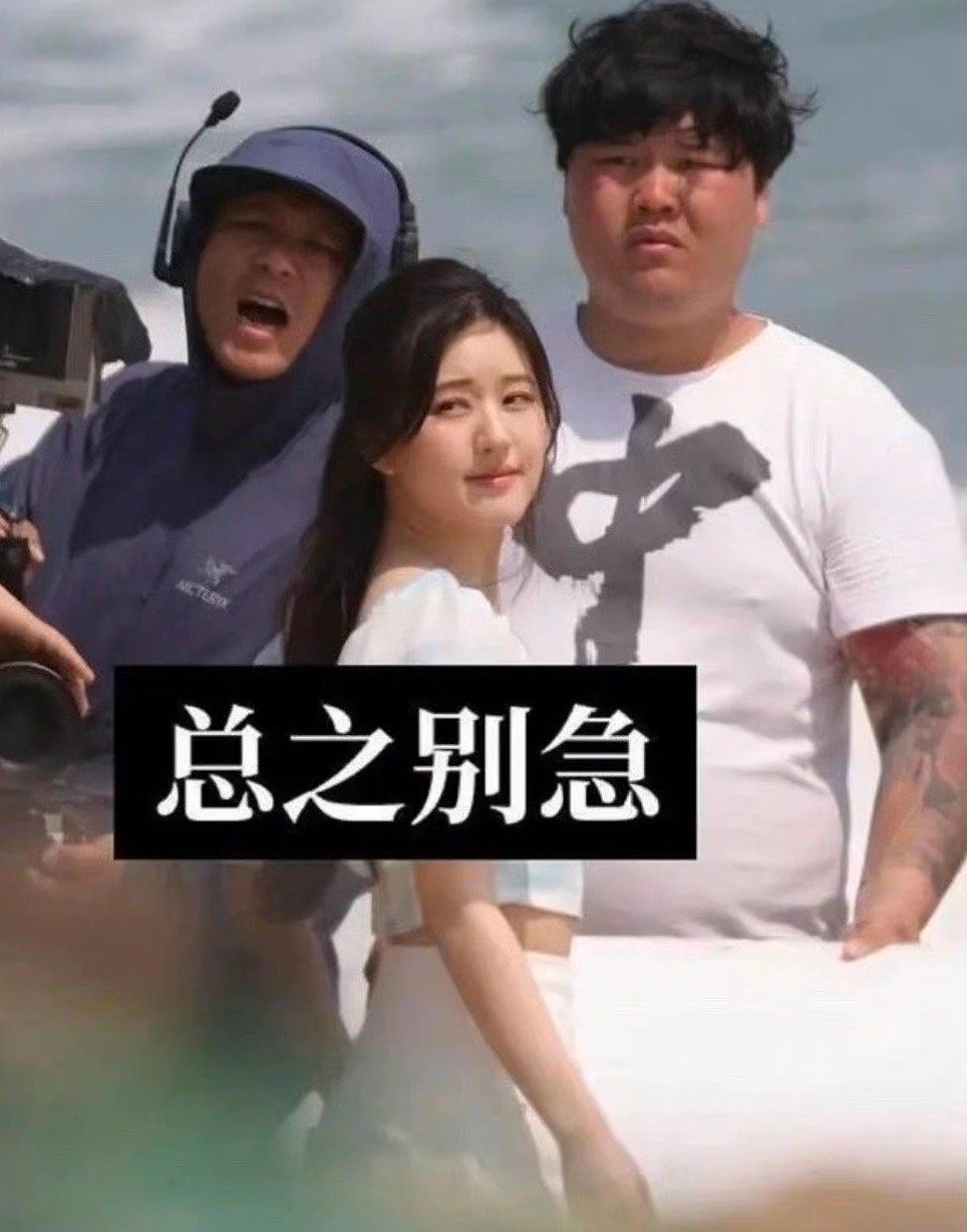 Triệu Lộ Tư bị đánh giá nhan sắc bình thường nếu chưa chỉnh sửa ảnh kỹ lưỡng. Triệu Lộ Tư bị đánh giá nhan sắc bình thường nếu chưa chỉnh sửa ảnh kỹ lưỡng.