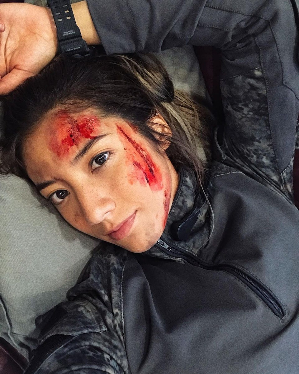 Trong phim, Rima vào vai thành viên của đội cứu hộ do Thành Long chỉ huy, là nữ diễn viên duy nhất biết võ công, có thể một chọi một với đám lính đánh thuê, chuyên cướp bóc. Khi bị lính đánh thuê đẩy khỏi xe, cô thể hiện kỹ năng hành động ấn tượng như chui ra hầm xe với thân thủ nhanh nhẹn, động tác dứt khoát.