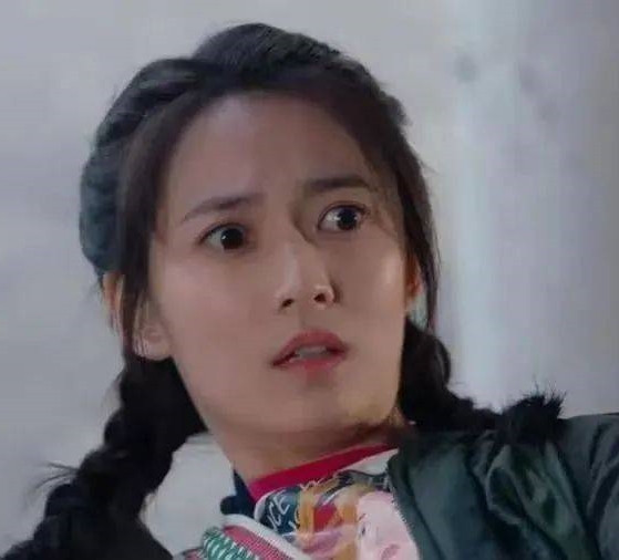 Người đẹp 31 tuổi thậm chí bị khán giải chỉ trích, quay lưng dù Phù đồ duyên khá thành công về mặt truyền thông, công chúng cho rằng phim có thể tốt hơn nữa nếu nữ chính do diễn viên khác đảm nhiệm. Theo Sohu, khi mới đóng phim, Trần Ngọc Kỳ diễn xuất linh động, nhưng cô ngày càng xuống dốc về kỹ năng biểu diễn. Người đẹp 31 tuổi thậm chí bị khán giải chỉ trích, quay lưng dù Phù đồ duyên khá thành công về mặt truyền thông, công chúng cho rằng phim có thể tốt hơn nữa nếu nữ chính do diễn viên khác đảm nhiệm. Theo Sohu, khi mới đóng phim, Trần Ngọc Kỳ diễn xuất linh động, nhưng cô ngày càng xuống dốc về kỹ năng biểu diễn.