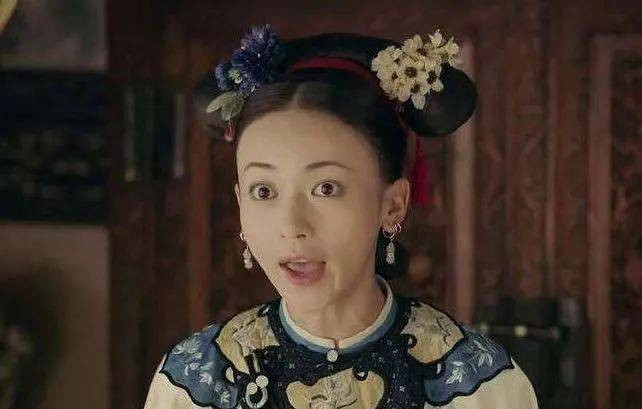 Theo Sohu, năm 2018, bộ phim Diên Hi công lược giúp Ngô Cẩn Ngôn một đêm thành sao, nổi tiếng khắp châu Á, đồng thời cũng khiến nữ diễn viên bị xếp vào danh sách các diễn viên chuyên trợn mắt trên màn ảnh. Qua 5 năm, nữ diễn viên vẫn không có tiến bộ trong diễn xuất, do đó sự nghiệp của cô chỉ có một tác phẩm vụt sáng, còn lại đều nhận thành tích thảm hại. Theo Sohu, năm 2018, bộ phim Diên Hi công lược giúp Ngô Cẩn Ngôn một đêm thành sao, nổi tiếng khắp châu Á, đồng thời cũng khiến nữ diễn viên bị xếp vào danh sách các diễn viên chuyên trợn mắt trên màn ảnh. Qua 5 năm, nữ diễn viên vẫn không có tiến bộ trong diễn xuất, do đó sự nghiệp của cô chỉ có một tác phẩm vụt sáng, còn lại đều nhận thành tích thảm hại.