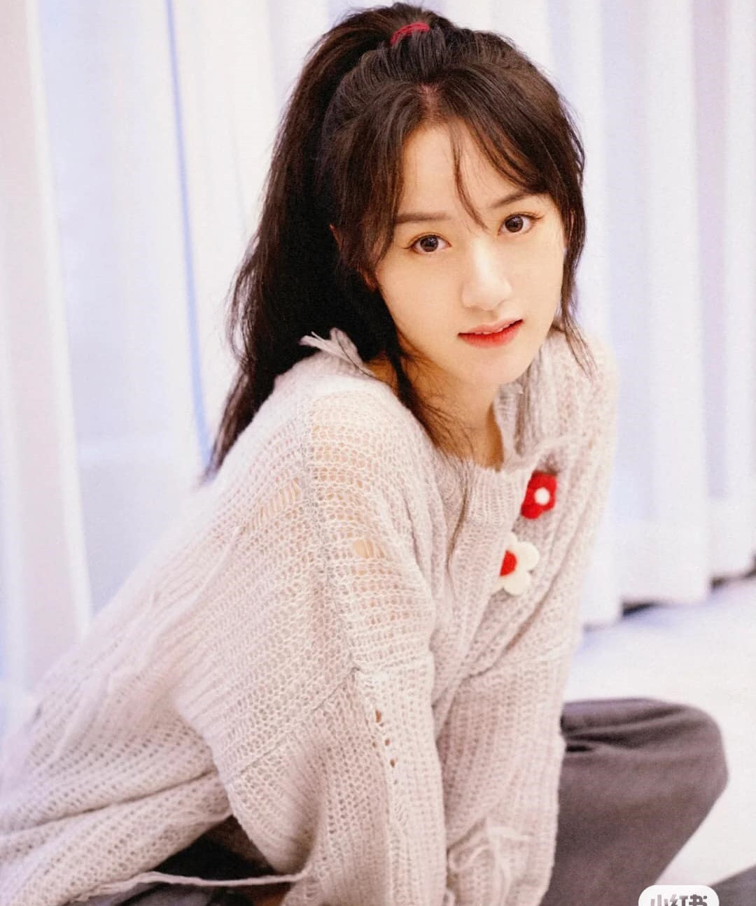 Viên Băng Nghiên từng vướng scandal trốn thuế năm 2022, khi đó một công ty mà cô đầu tư vi phạm luật, nữ diễn viên nhanh chóng rút chân khỏi công ty.