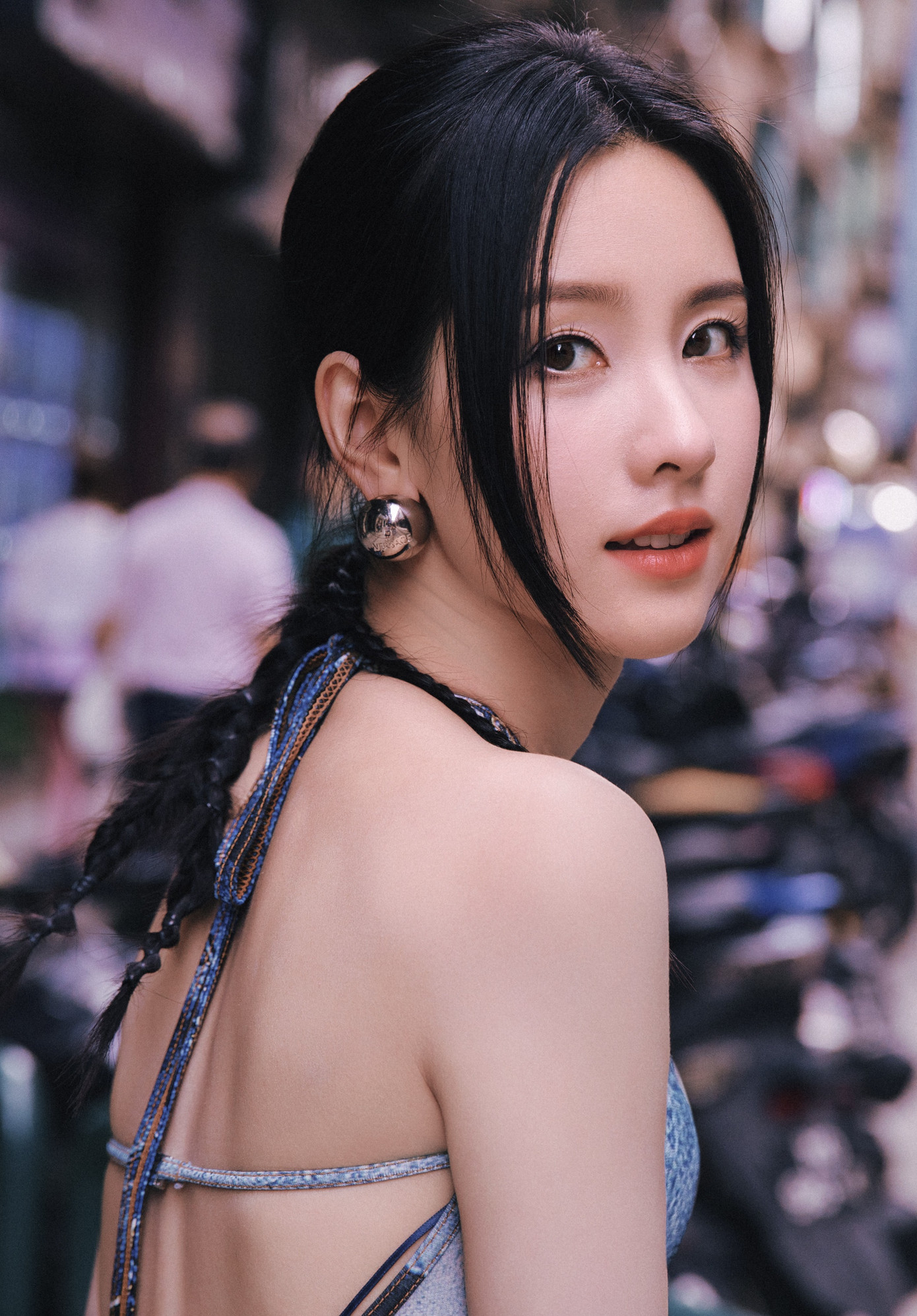 Trần Đô Linh được công nhận là diễn viên chăm chỉ, chịu khó cải thiện diễn xuất. Trần Đô Linh được công nhận là diễn viên chăm chỉ, chịu khó cải thiện diễn xuất.