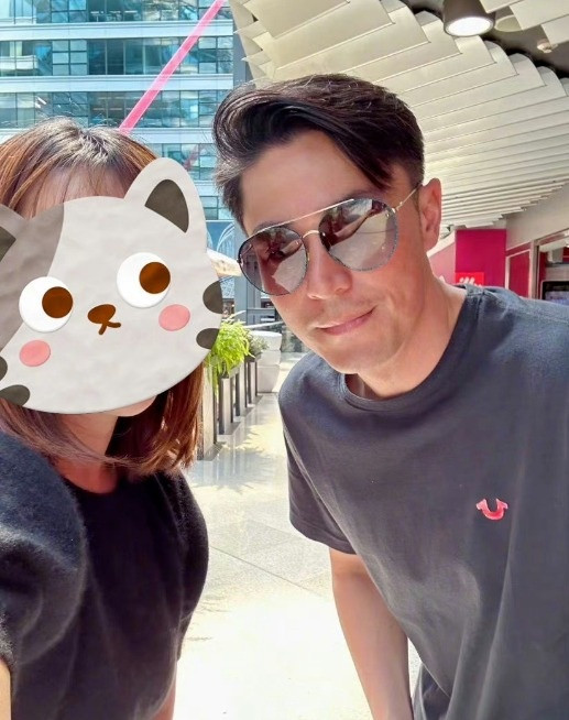 Hình ảnh mới nhất của Hoắc Kiến Hoa tại Bắc Kinh để chuẩn bị trở lại giới giải trí. Hình ảnh mới nhất của Hoắc Kiến Hoa tại Bắc Kinh để chuẩn bị trở lại giới giải trí.