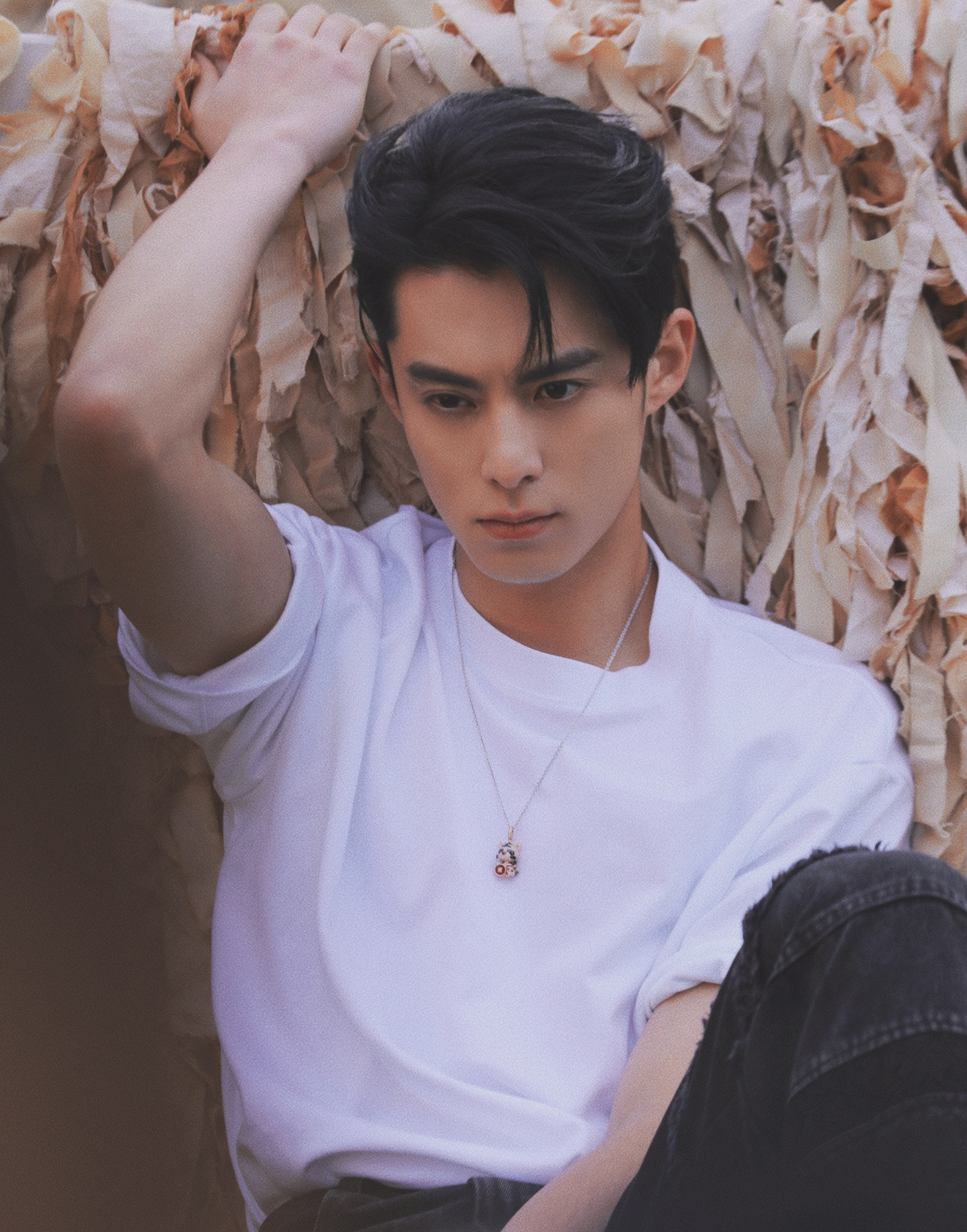 Xếp ở vị trí đầu tiên là nam diễn viên mới nổi Vương Hạc Đệ. Năm 2022, Vương Hạc Đệ vụt sáng thành thế lực mới với thành công của phim Thương lan quyết. Theo Sohu, các nghệ sĩ mới nổi thường vấp phải nhiều sai lầm khi được truyền thông săn đón, nhưng Vương Hạc Đệ không tỏ thái độ ngôi sao chảnh chọe mà luôn chân thành và tôn trọng các nhân viên. Xếp ở vị trí đầu tiên là nam diễn viên mới nổi Vương Hạc Đệ. Năm 2022, Vương Hạc Đệ vụt sáng thành thế lực mới với thành công của phim Thương lan quyết. Theo Sohu, các nghệ sĩ mới nổi thường vấp phải nhiều sai lầm khi được truyền thông săn đón, nhưng Vương Hạc Đệ không tỏ thái độ ngôi sao chảnh chọe mà luôn chân thành và tôn trọng các nhân viên.