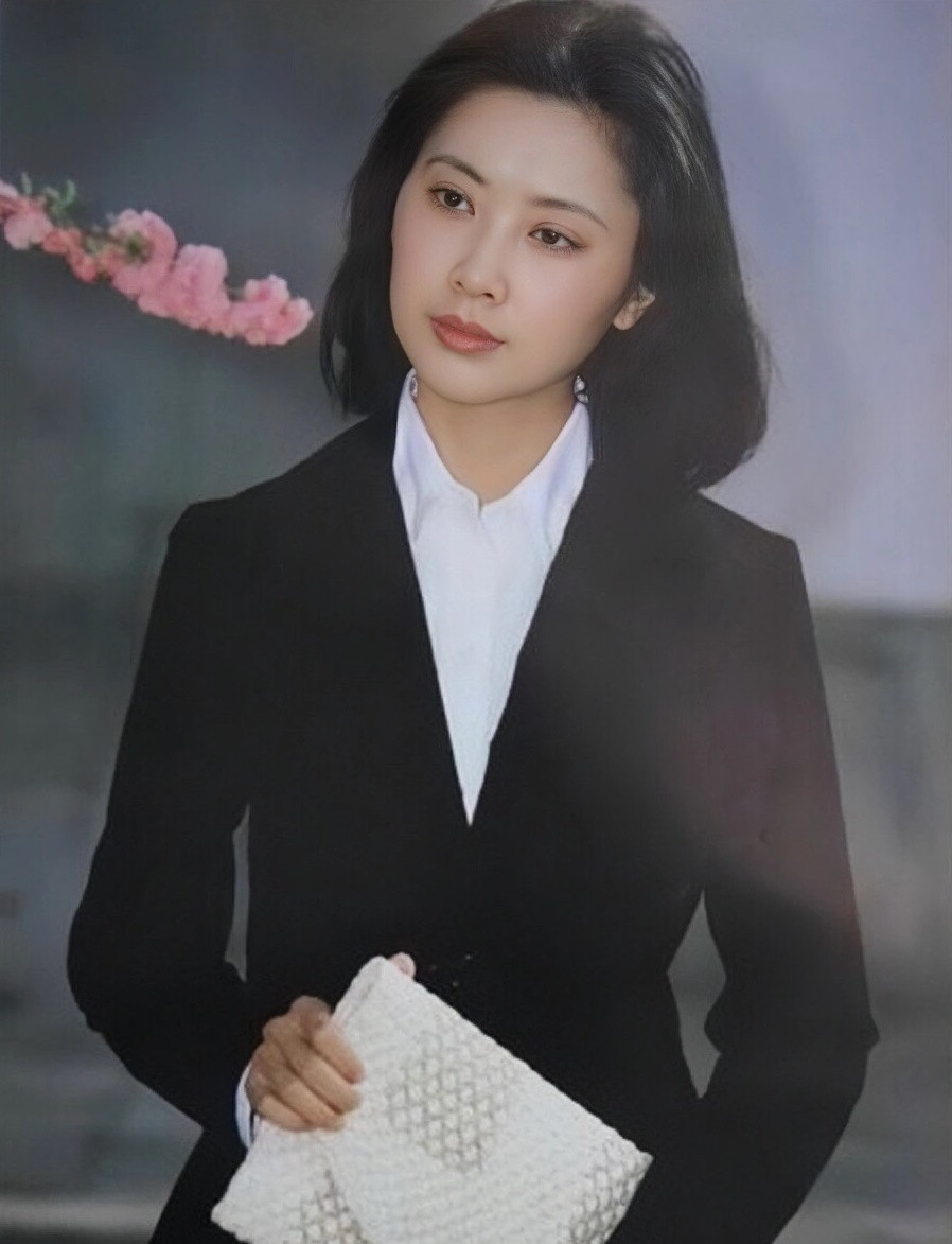 Nhờ Tây du ký, Chu Lâm có vai diễn kinh điển trên màn ảnh, sống mãi trong lòng khán giả. Nhờ Tây du ký, Chu Lâm có vai diễn kinh điển trên màn ảnh, sống mãi trong lòng khán giả.