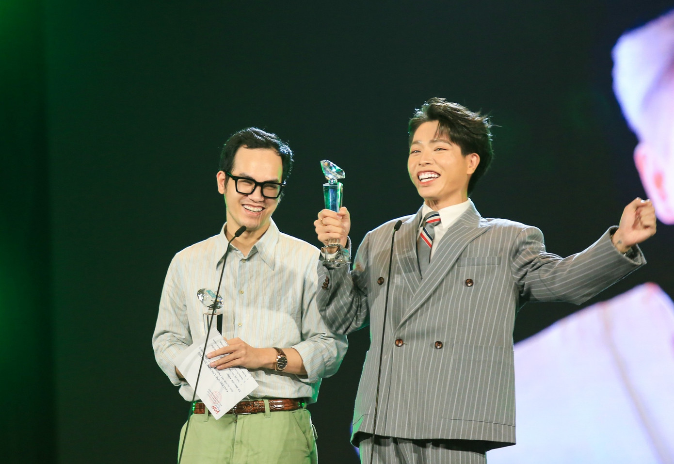 Ca sĩ Đức Phúc cũng có hai giải thưởng là Top 10 ca khúc được yêu thích nhất và Ca khúc được yêu thích trên radio với bài hát Ngày đầu tiên.