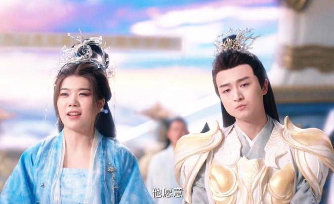 Theo Sohu, hai năm trở lại đây, khán giả xem phim truyền hình bức xúc khi tạo hình của các diễn viên đơn quan qua loa, kém đẹp. Bên cạnh đó, nhà sản xuất dựa vào độ nổi tiếng để chọn diễn viên, dù nhiều người không phù hợp với tạo hình cổ trang, diễn kém nhưng vẫn được đảm nhận vai chính. Do đó, màn ảnh Hoa ngữ liên tục xuất hiện những &quot;sửu nam&quot; (nam nhân xấu, trái ngược với mỹ nam). Trong đó, không thiếu những cái tên nổi danh như Lý Hiện, Trương Nhất Sơn, La Chính, Tống Uy Long, Trần Lập Nông, Kim Hạn, Lý Trị Đình, Đinh Vũ Hề... Vì tạo hình của họ kém đẹp mà thành tích của phim bết bát.