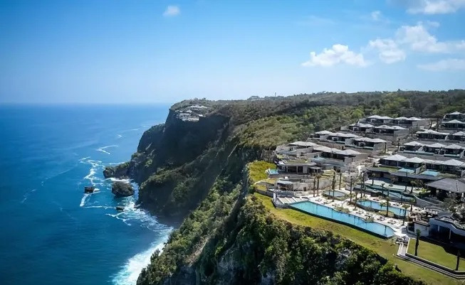 Quà cưới cho khách và khung cảnh tuyệt đẹp - nơi tổ chức hôn lễ của Hà Siêu Liên và tài tử Sở Kiều truyện. Quà cưới cho khách và khung cảnh tuyệt đẹp - nơi tổ chức hôn lễ của Hà Siêu Liên và tài tử Sở Kiều truyện.