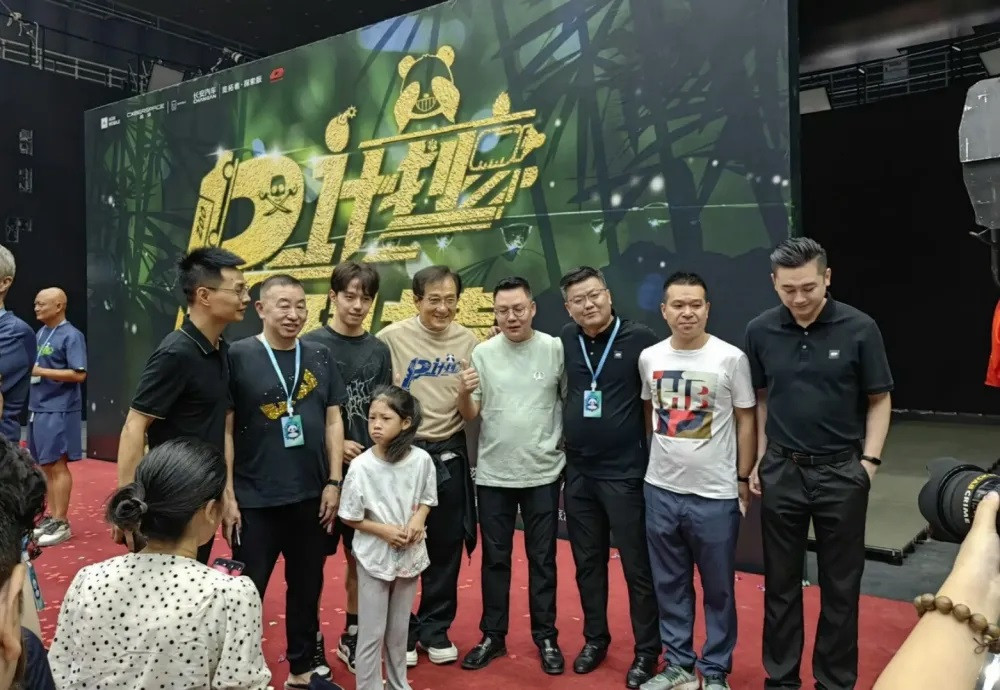 6 tác phẩm gần nhất của Thành Long đều thất bại, doanh thu thua lỗ khiến ngôi sao võ thuật lâm vào tình cảnh khó khăn.