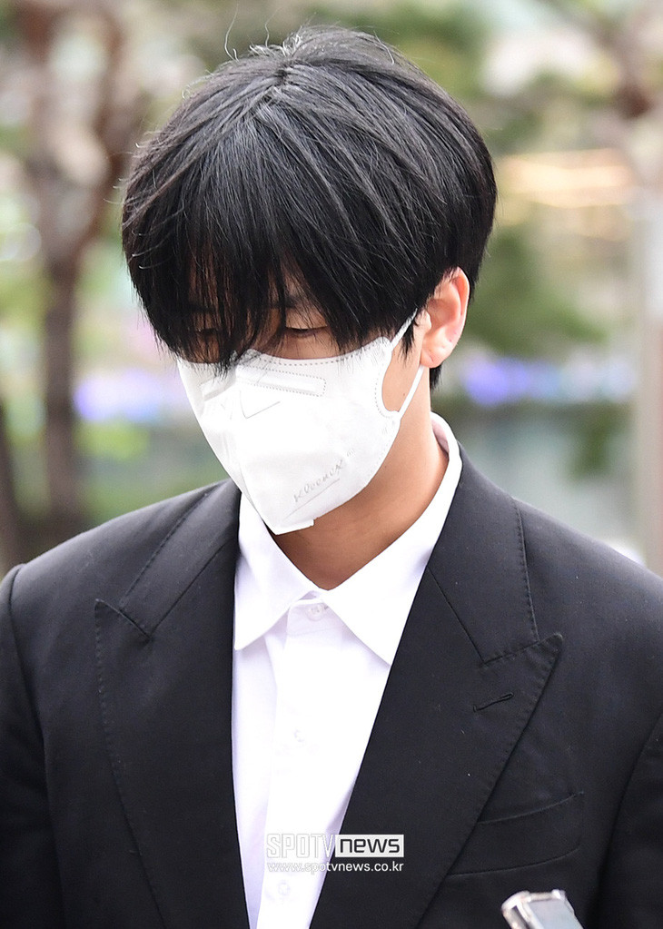 Ravi có mặt tại buổi xét xử tội trốn nghĩa vụ quân sự. Ravi có mặt tại buổi xét xử tội trốn nghĩa vụ quân sự.