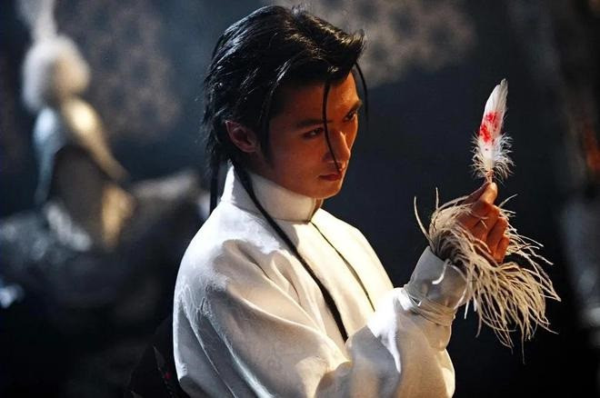 Tạ Đình Phong thành công ở nhiều lĩnh vực âm nhạc, phim ảnh, kinh doanh, đầu tư. Tạ Đình Phong thành công ở nhiều lĩnh vực âm nhạc, phim ảnh, kinh doanh, đầu tư.