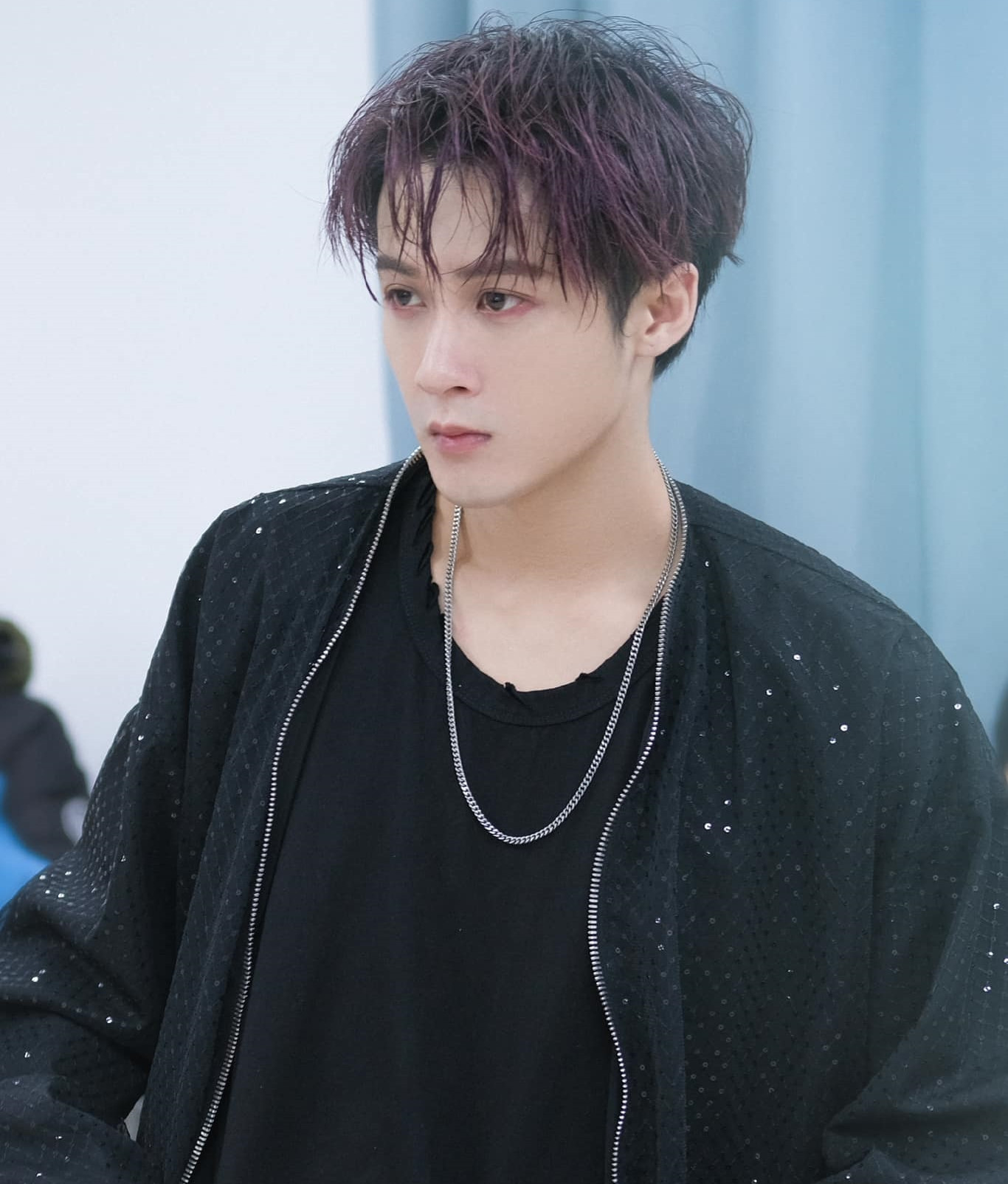 Nam diễn viên sinh năm 1990 Đàn Kiện Thứ và đội ngũ nhân viên của mình được bình chọn là ê-kíp có phong cách làm việc chuyên nghiệp và tận tâm bậc nhất showbiz Trung Quốc hiện nay. Ngôi sao Lạp đồ tội giám không lỡ hẹn với truyền thông, luôn chú tâm khi trả lời phỏng vấn. Sự thẳng thắn, không kiêng dè các câu hỏi của báo giới khiến Đàn Kiện Thứ trở thành đối tác mà nhiều phóng viên yêu thích. Nam diễn viên sinh năm 1990 Đàn Kiện Thứ và đội ngũ nhân viên của mình được bình chọn là ê-kíp có phong cách làm việc chuyên nghiệp và tận tâm bậc nhất showbiz Trung Quốc hiện nay. Ngôi sao Lạp đồ tội giám không lỡ hẹn với truyền thông, luôn chú tâm khi trả lời phỏng vấn. Sự thẳng thắn, không kiêng dè các câu hỏi của báo giới khiến Đàn Kiện Thứ trở thành đối tác mà nhiều phóng viên yêu thích.