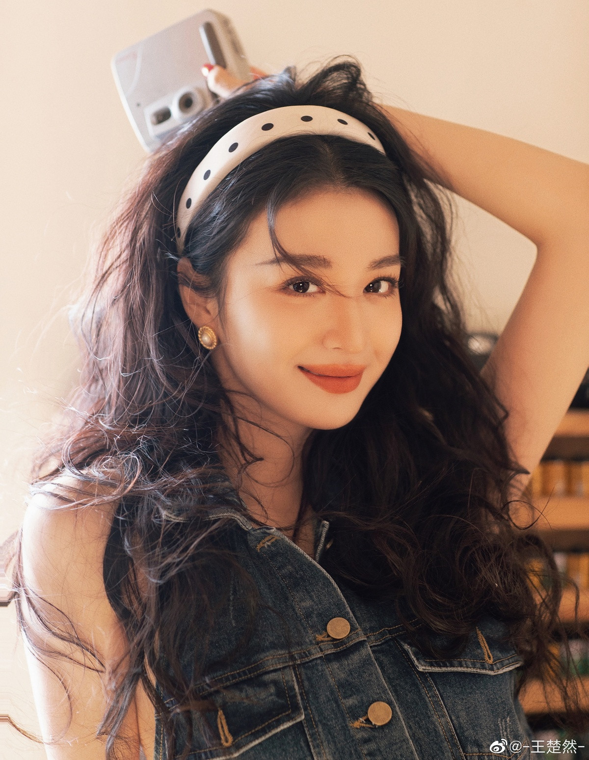 Vương Sở Nhiên được xưng là "thần tiên tỷ tỷ thế hệ mới".