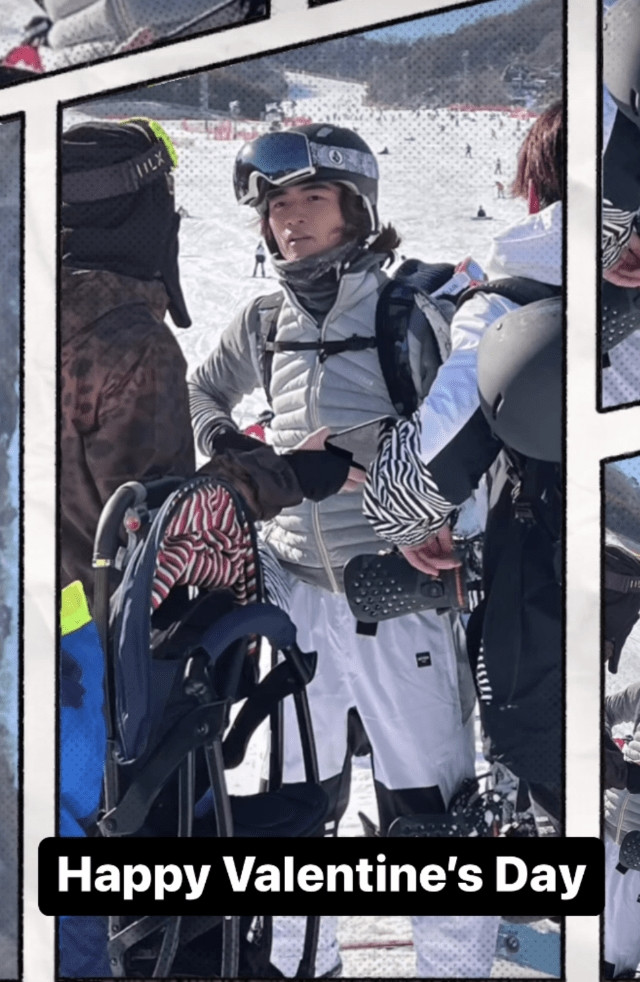 Tạ Đình Phong và Trương Bá Chi cùng tới Nhật Bản du lịch. Tạ Đình Phong và Trương Bá Chi cùng tới Nhật Bản du lịch.