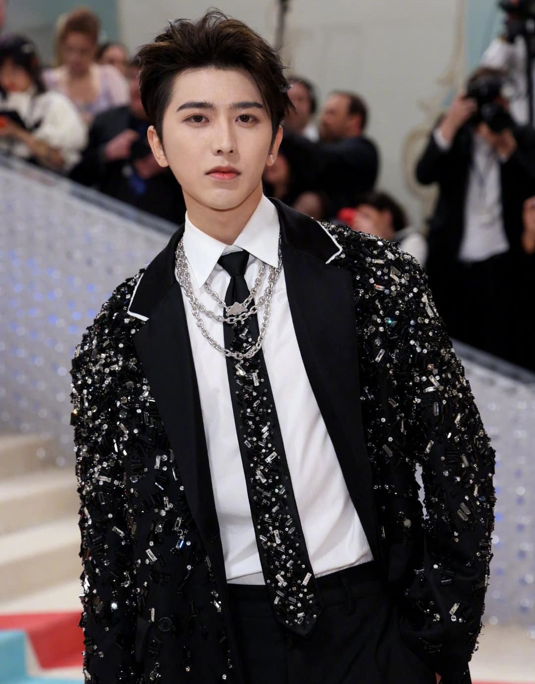 Thái Từ Khôn luôn được biết đến là nghệ sĩ tài năng, phá cách, có tương lai rộng mở. Nhờ đó, anh thành công sớm, gặt hái được nhiều giải thưởng.