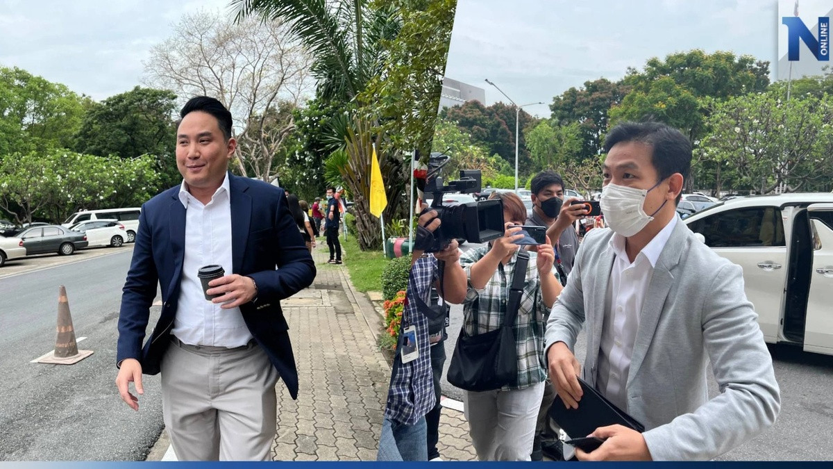 Hai bị cáo Tanuphat Lertthaweewit (trái) và Paiboon Treekanchananan tại tòa án. Hai bị cáo Tanuphat Lertthaweewit (trái) và Paiboon Treekanchananan tại tòa án.