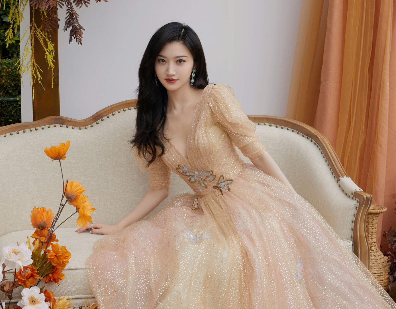 Cảnh Điềm bị ảnh hưởng danh tiếng, rơi vào tuyệt vọng khi bị bạn trai phán tán 3 clip nóng.