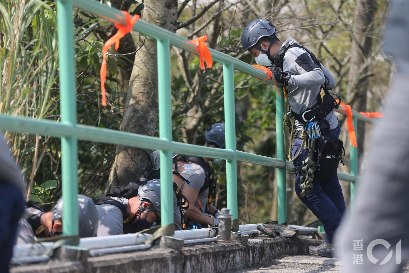 Hơn 100 cảnh sát vào cuộc để tìm thi thể Thái Thiên Phượng. Hơn 100 cảnh sát vào cuộc để tìm thi thể Thái Thiên Phượng.