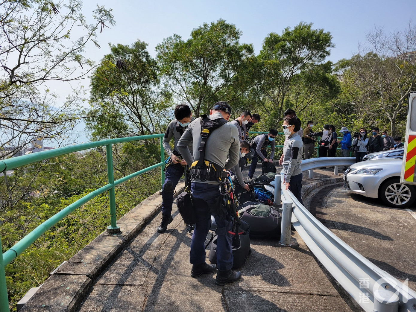 Hơn 100 cảnh sát vào cuộc để tìm thi thể Thái Thiên Phượng. Hơn 100 cảnh sát vào cuộc để tìm thi thể Thái Thiên Phượng.