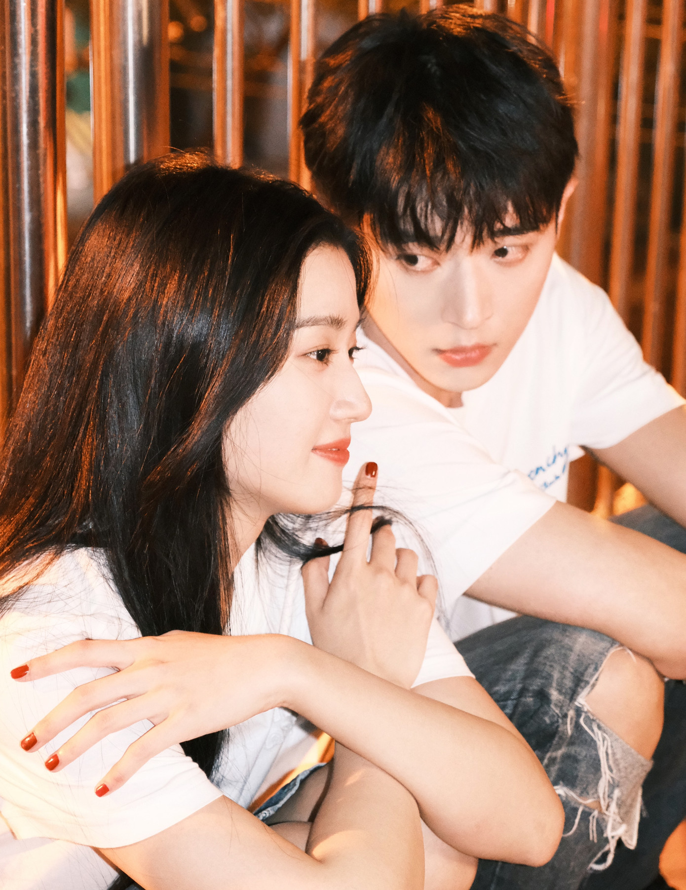 Chính vì vậy, tên của cặp đôi đã đứng thứ nhất trong bảng xếp hạng các cặp đôi phim truyền hình được yêu thích nhất hiện tại. Bên cạnh đó, sự thành công của phim cũng giúp danh tiếng Thừa Lỗi và Lư Dục Hiểu vang xa. Chỉ một tuần sau khi phim chiếu, lượng fan của hai diễn viên tăng hơn 300.000 lượt. Lượt thích trên mỗi bài đăng của hai nghệ sĩ cũng tăng chóng mặt từ vài nghìn lên với vài trăm nghìn. Khi có tập phim mới, các tình tiết liên quan tới họ cũng nhanh chóng vào top bàn luận.