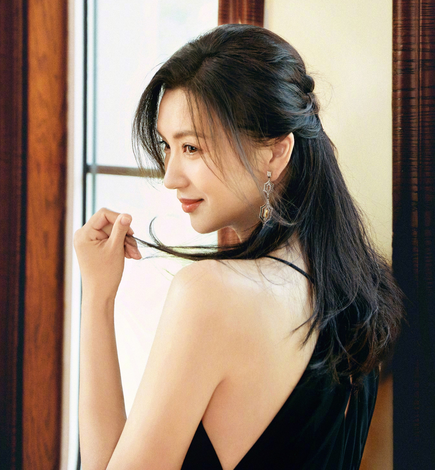 "A Tử" Trần Hảo quyến rũ ở tuổi 44. Dù không tham gia nhiều hoạt động nghệ thuật, mỗi lần cô xuất hiện đều nhận được sự hoan nghênh của khán giả.